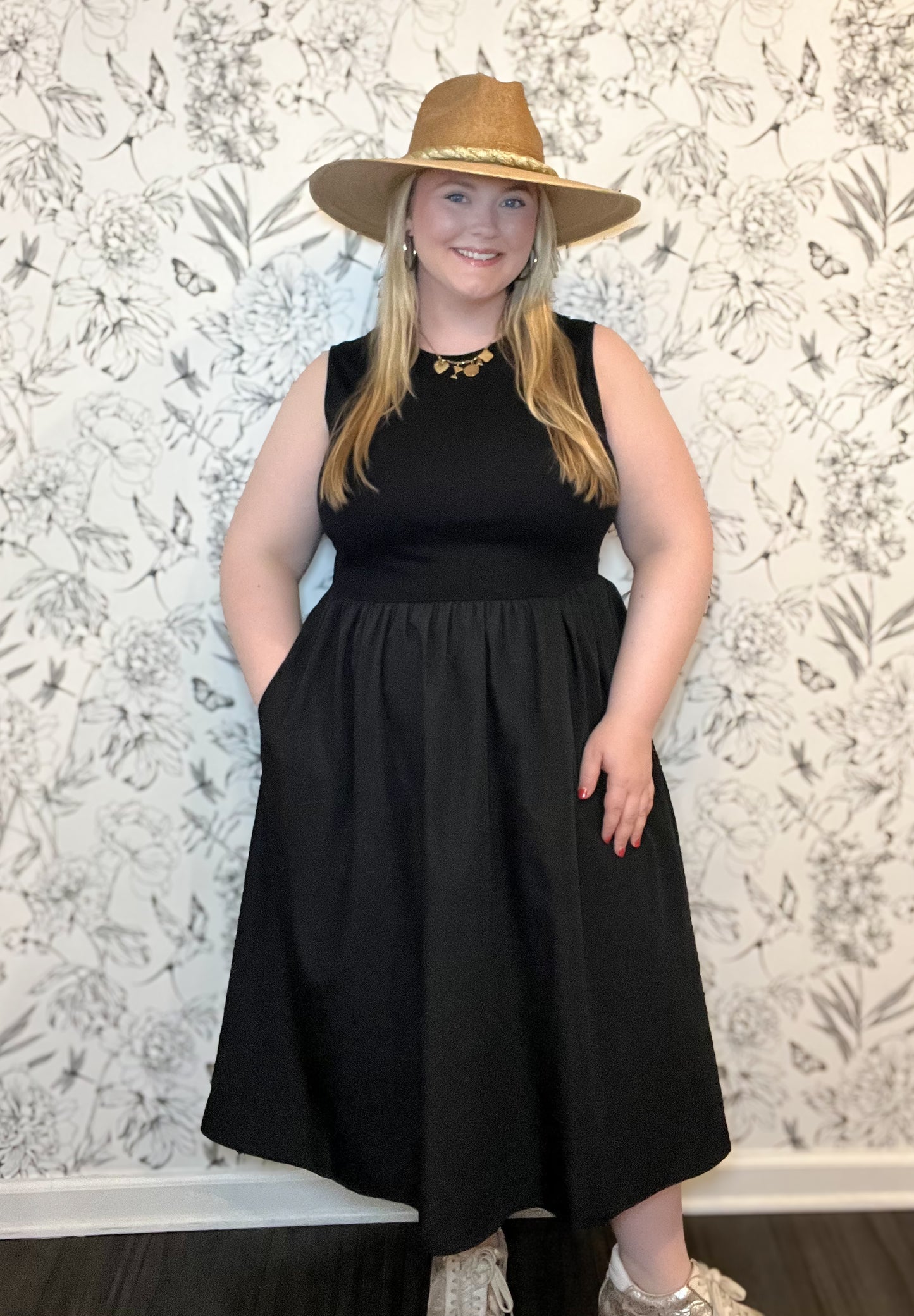 Mixed Media Curvy Midi