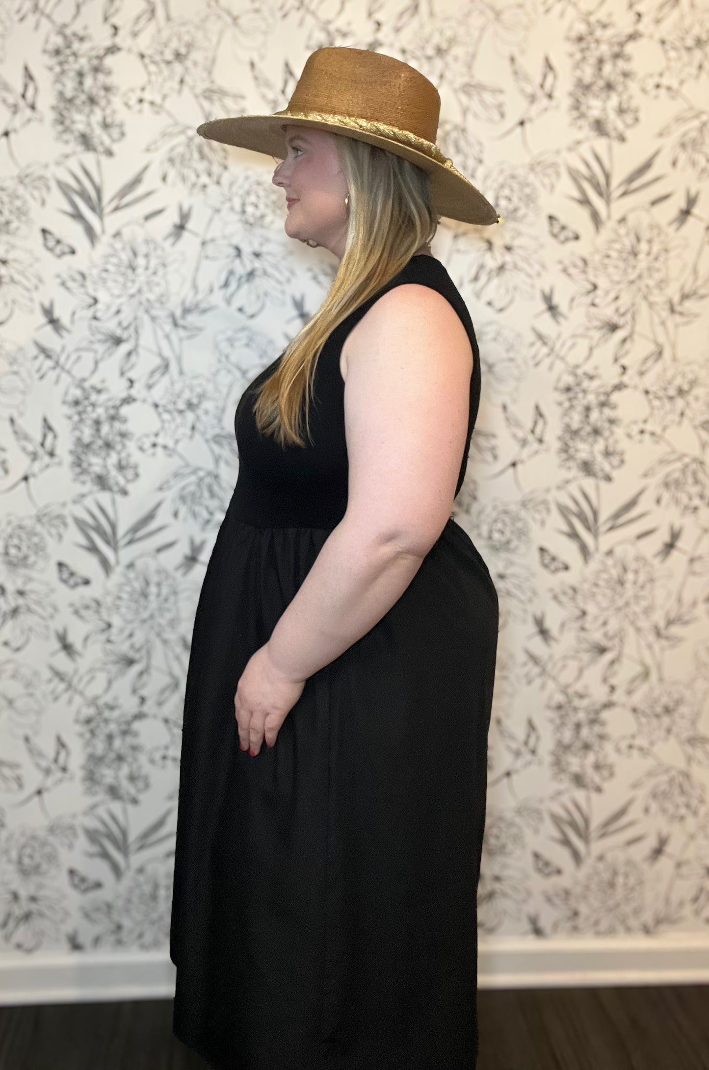 Mixed Media Curvy Midi