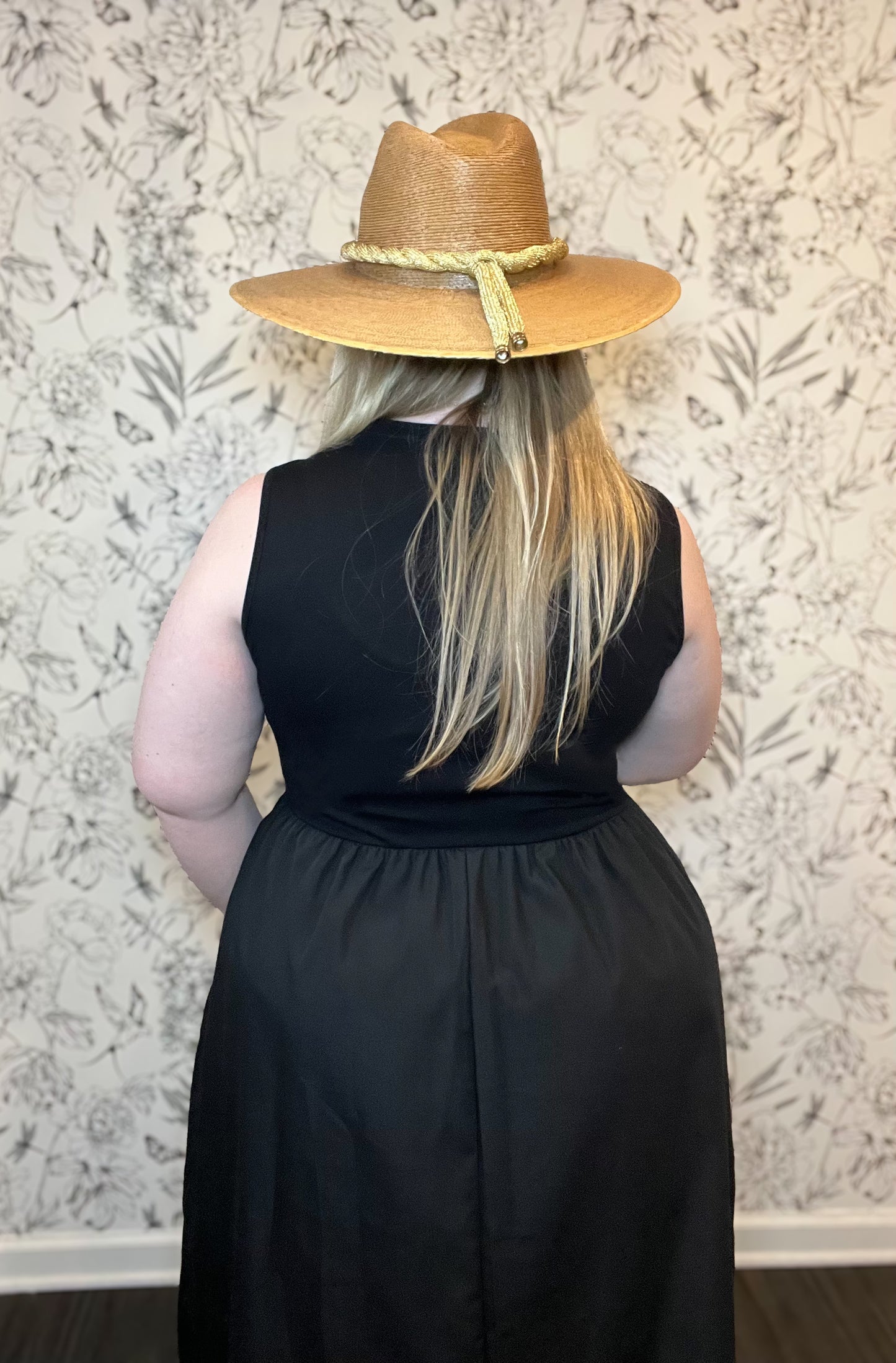 Mixed Media Curvy Midi