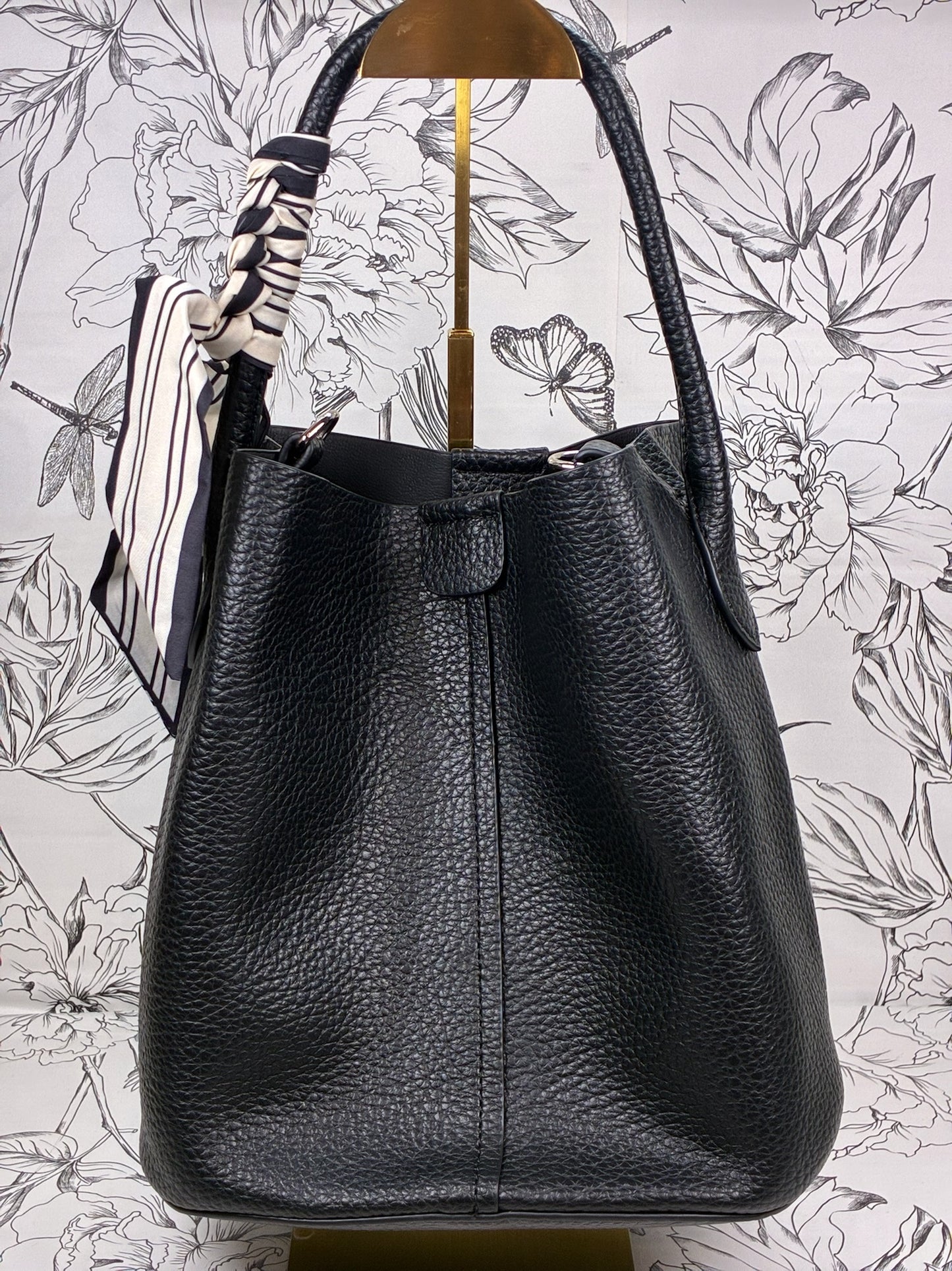 Honey Hobo in Black
