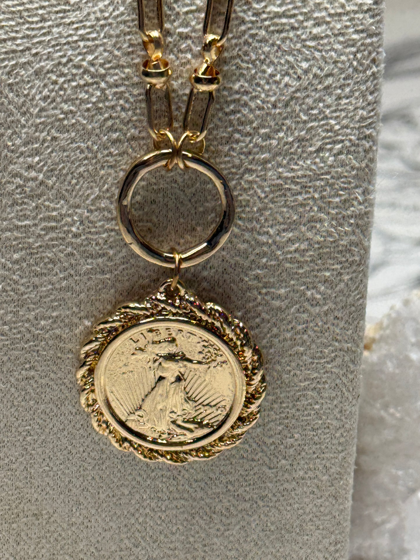 Simmons Pendant Necklace
