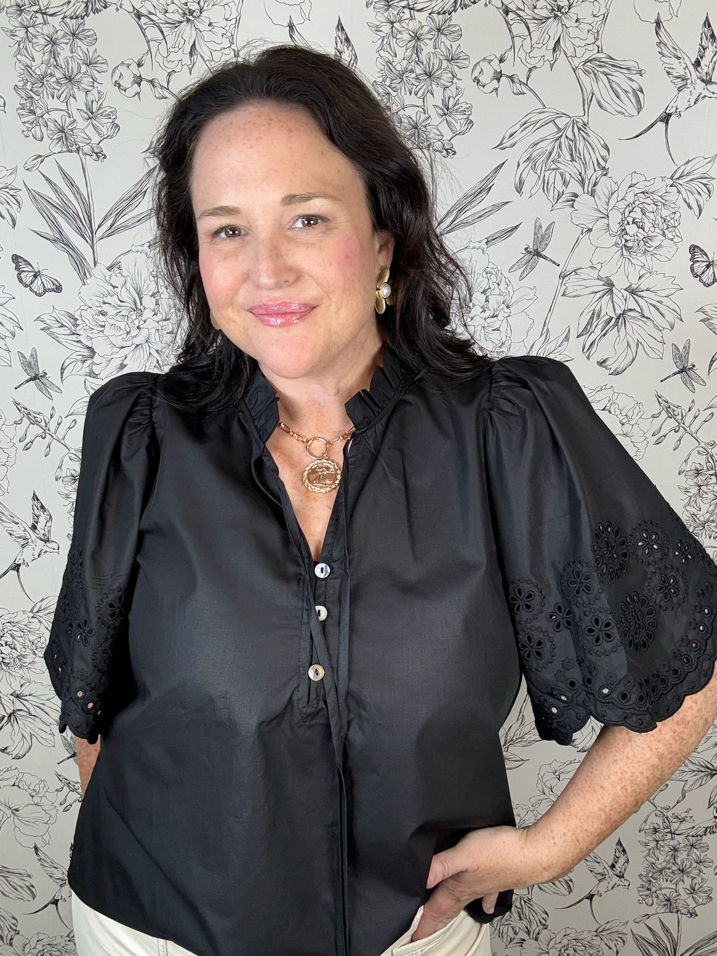 black eyelet sleeve blouse ENTRO