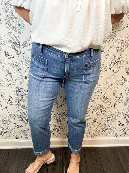 Amy Crop Straight Leg Jeans | Light Wash