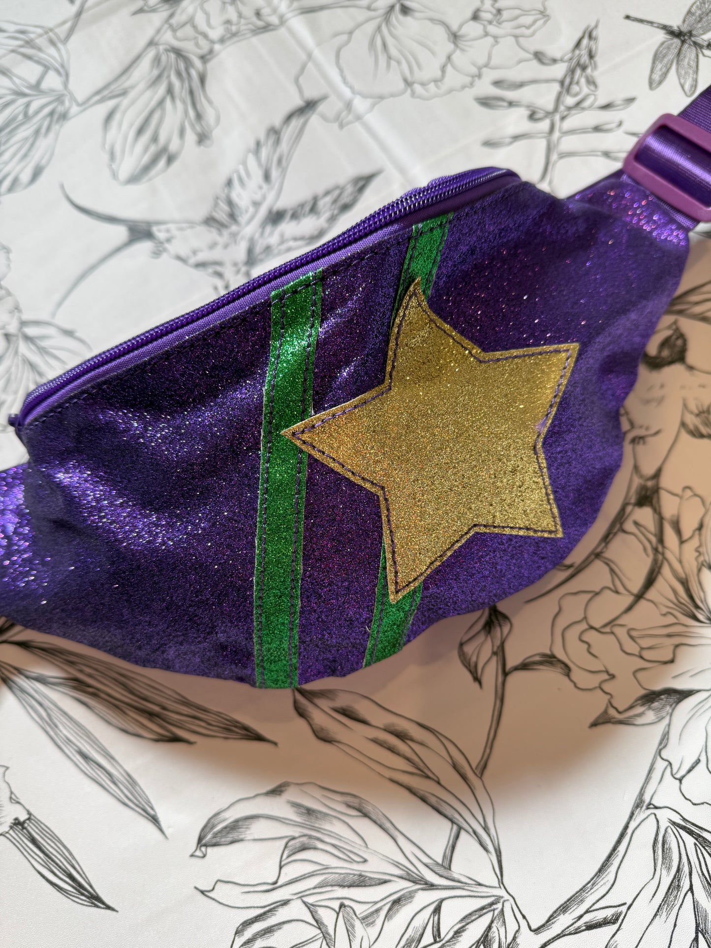 Mardi Gras Star Fanny Pack - Best & Co. Boutique