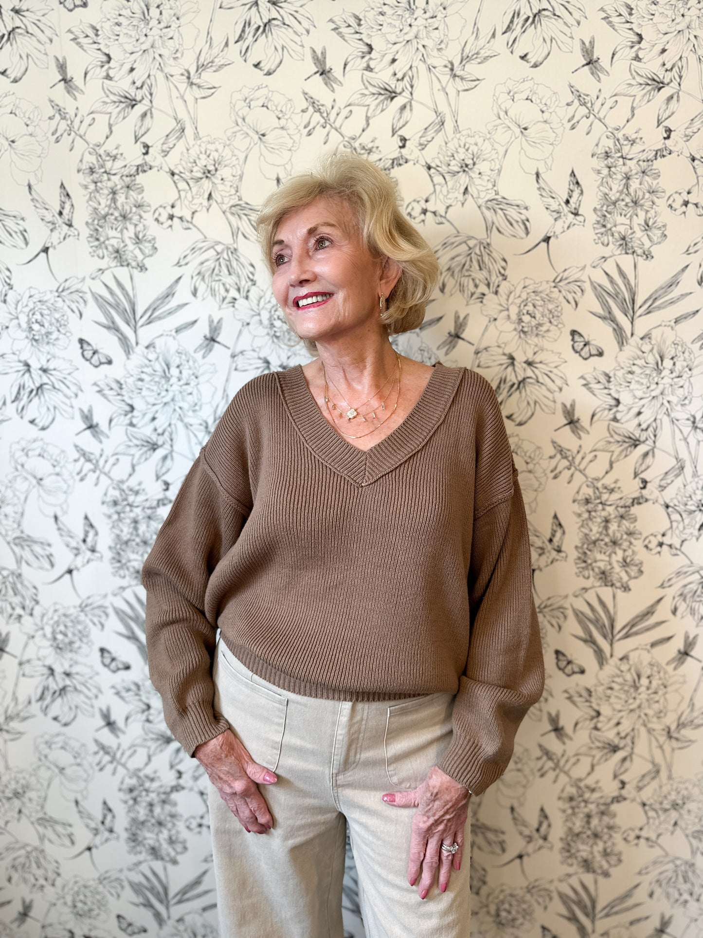 Exposed Seam V-neck Sweater - Best & Co. Boutique