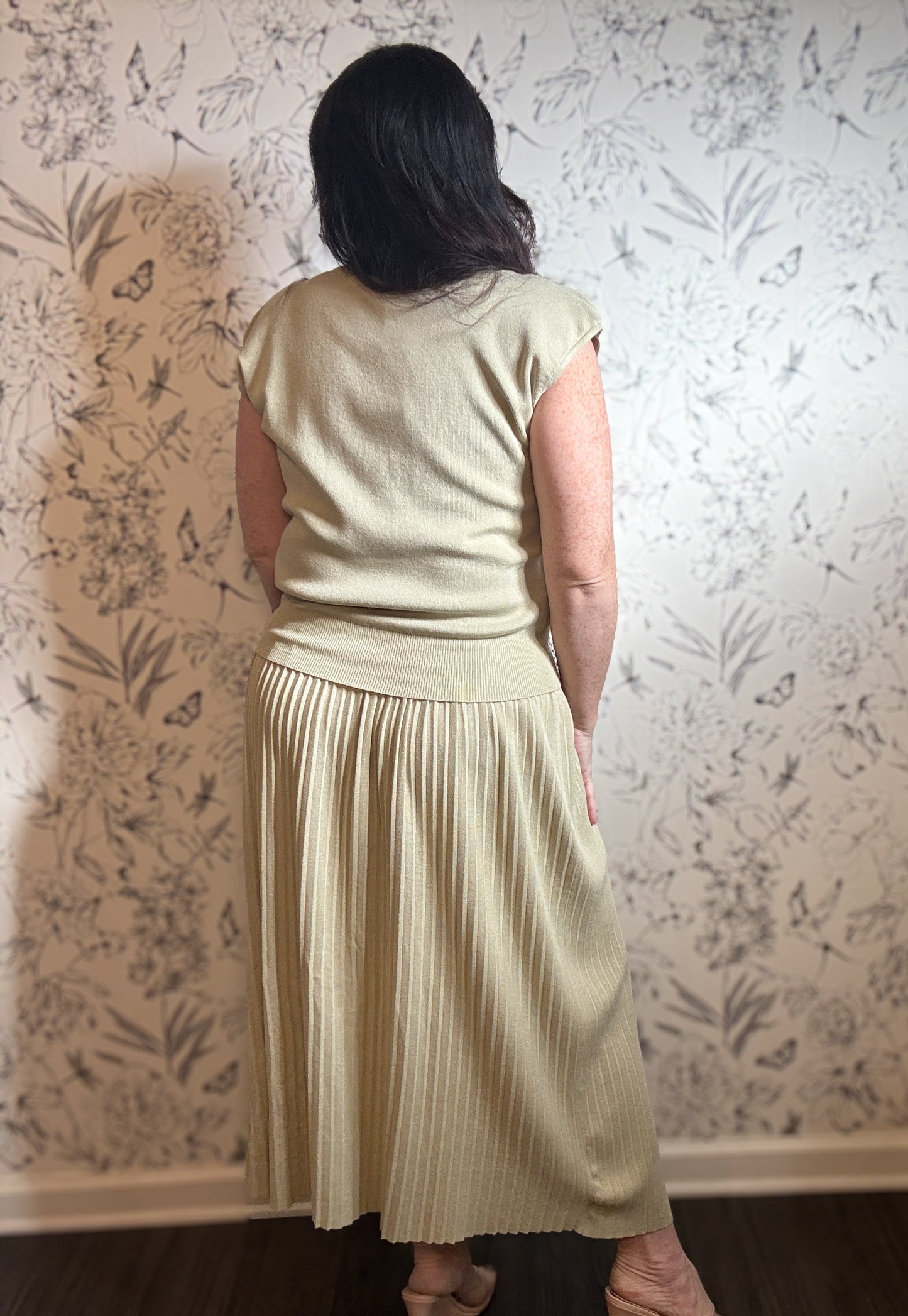 Pistachio Spritz Pleated Midi - Best & Co. Boutique