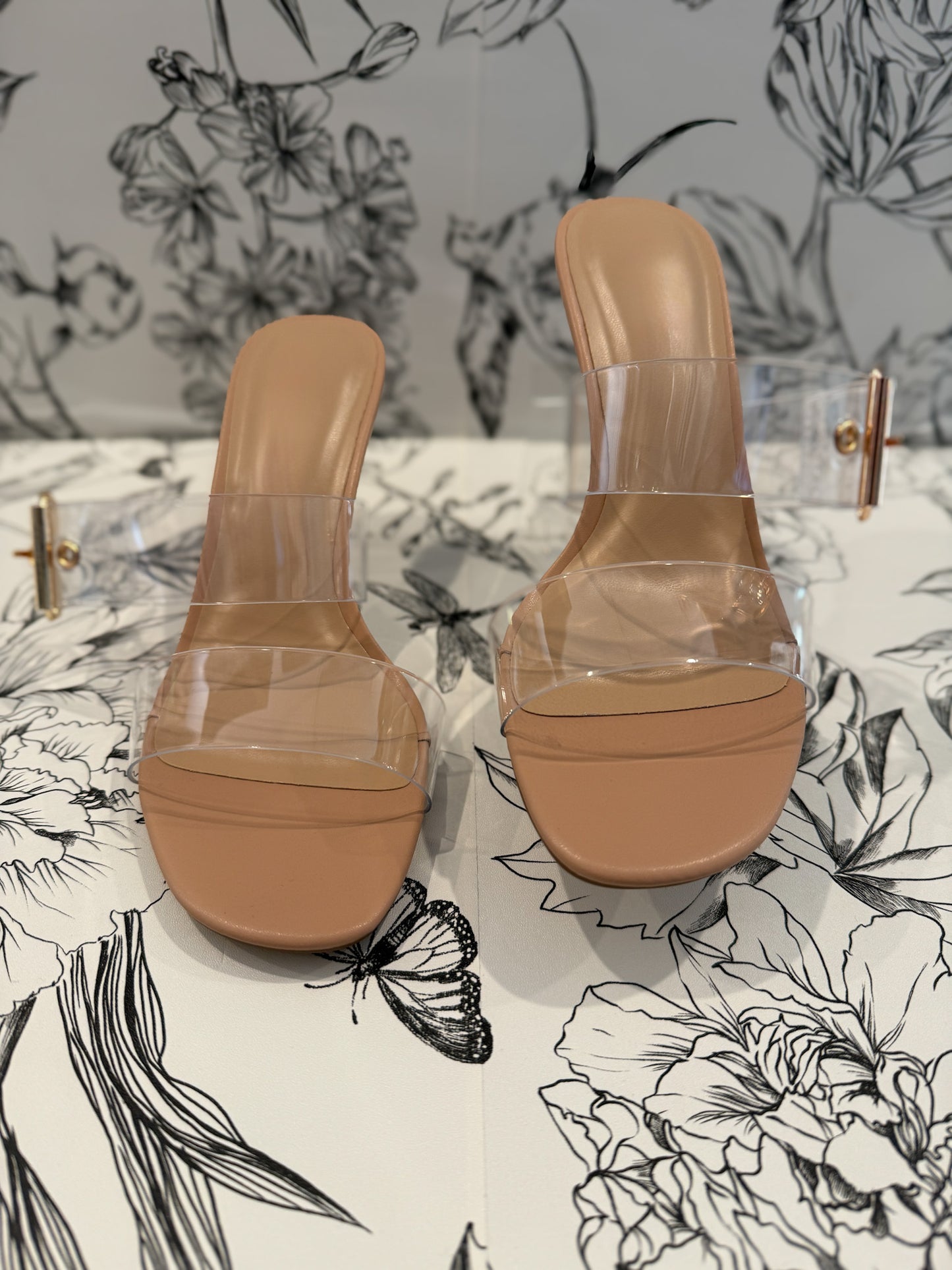 Summer Acrylic Pump