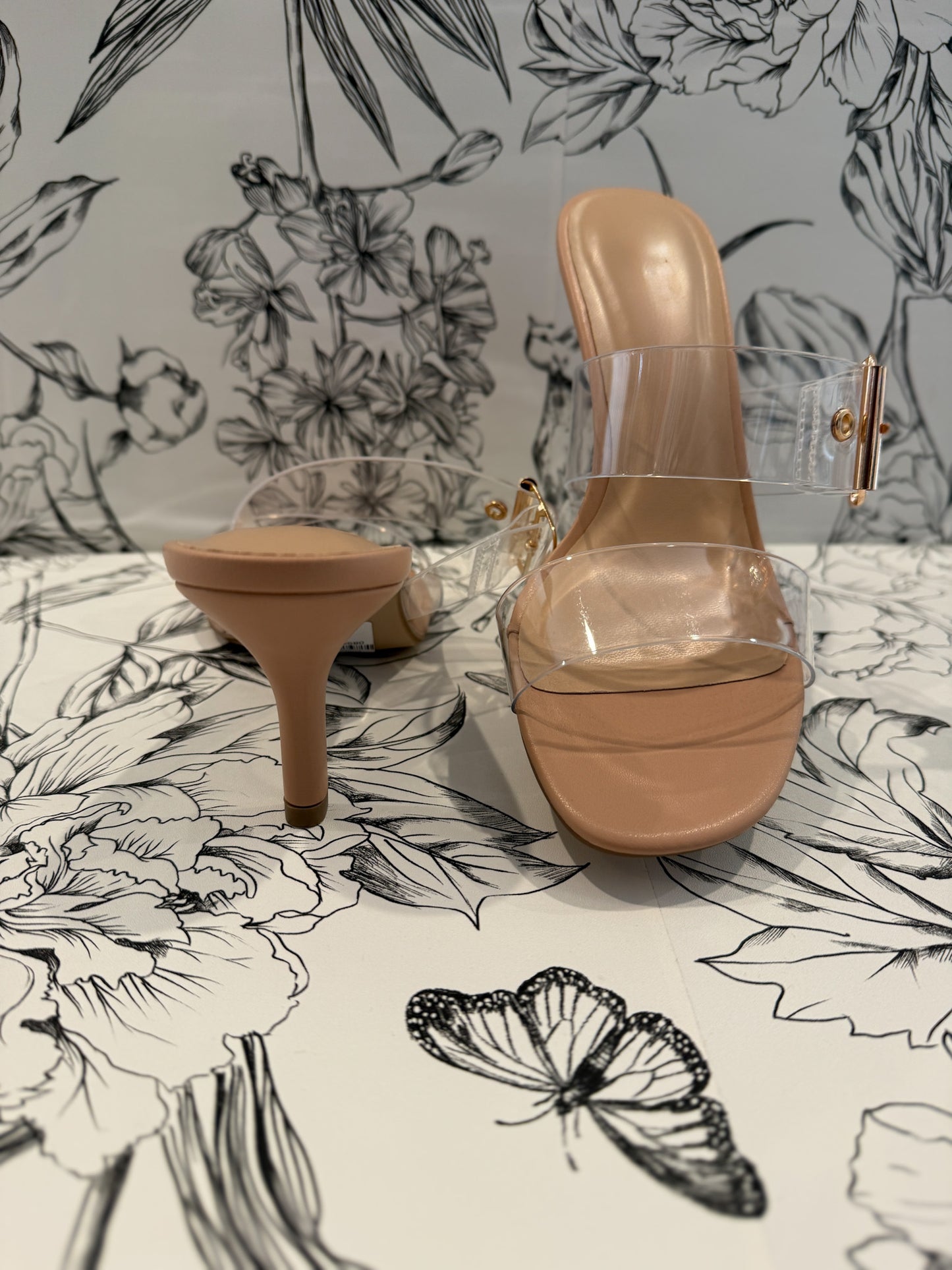 Summer Acrylic Pump