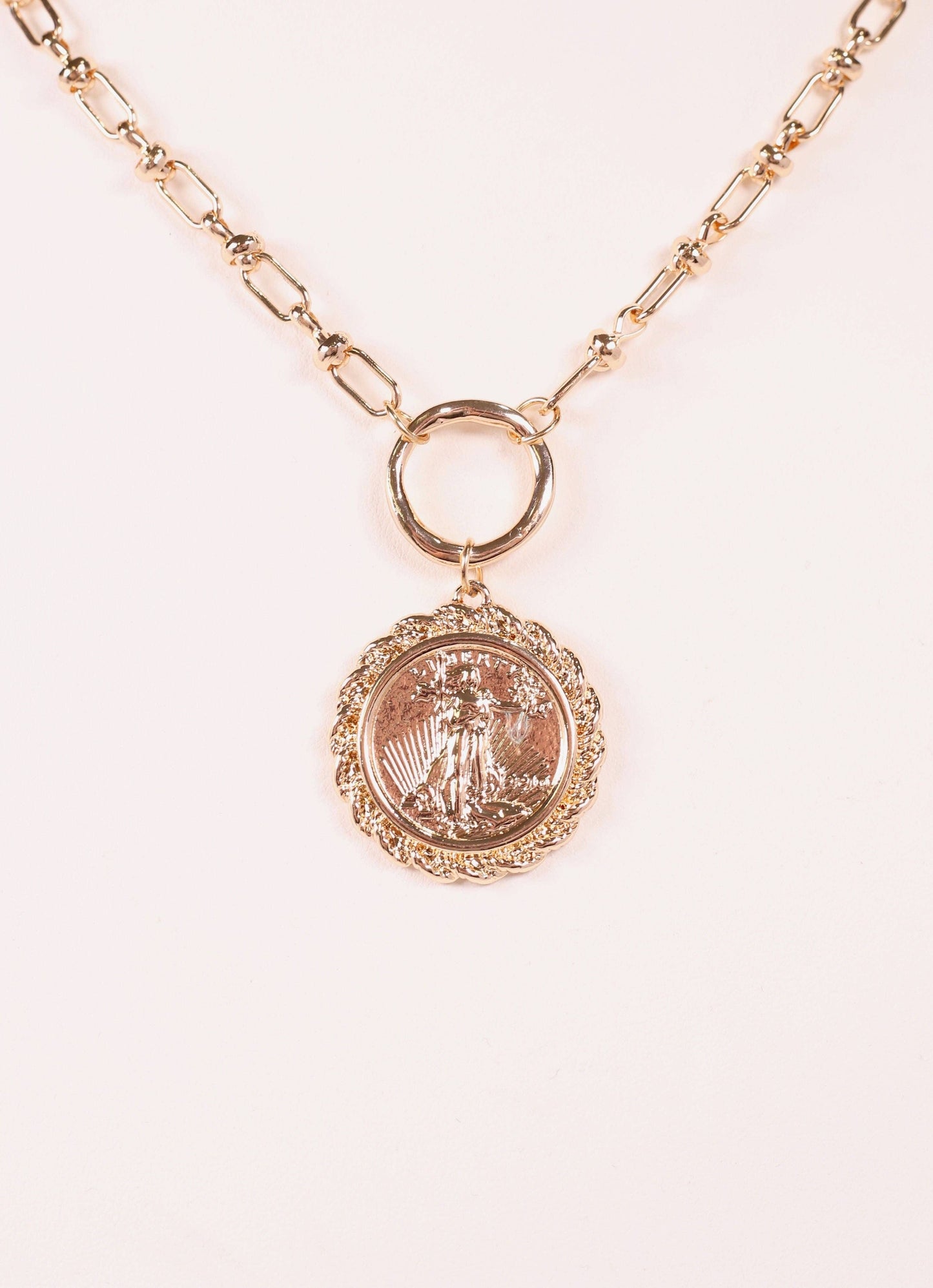 Simmons Pendant Necklace