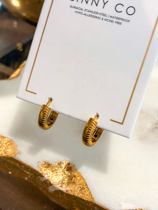 Ribbed Huggie Earrings | Gold