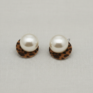 Vintage Leopard Pearl Stud Earrings