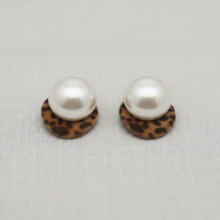 Vintage Leopard Pearl Stud Earrings