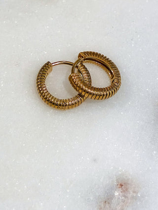 Ribbed Huggie Earrings | Gold