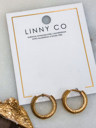 Ribbed Huggie Earrings | Gold