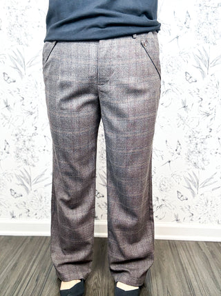 Avery Plaid Trouser  with side slant pockets, Kut from the Kloth, mid rise, straight leg