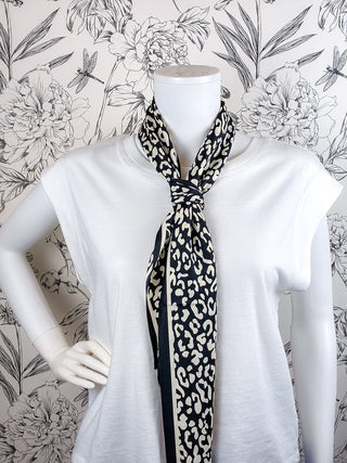Triangle Scarf | Blk/Wht Leopard