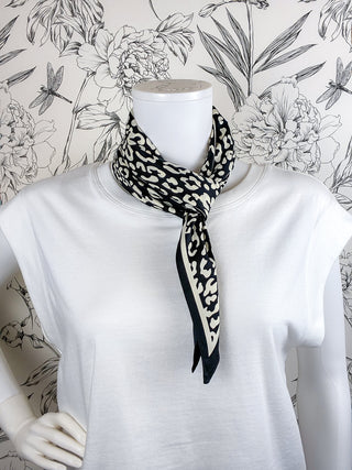 Triangle Scarf | Blk/Wht Leopard