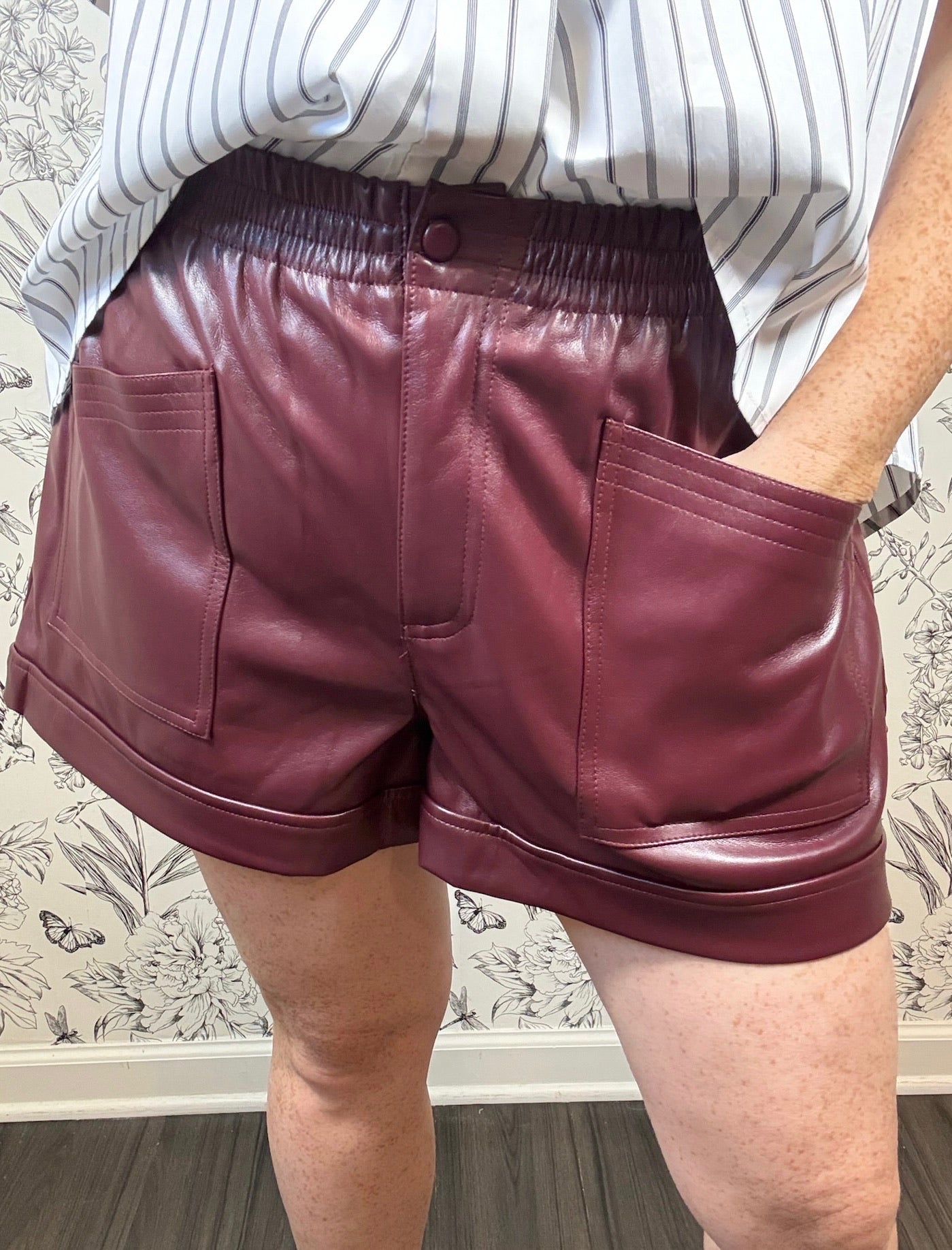burgundy vegan leather pull on short ELAN