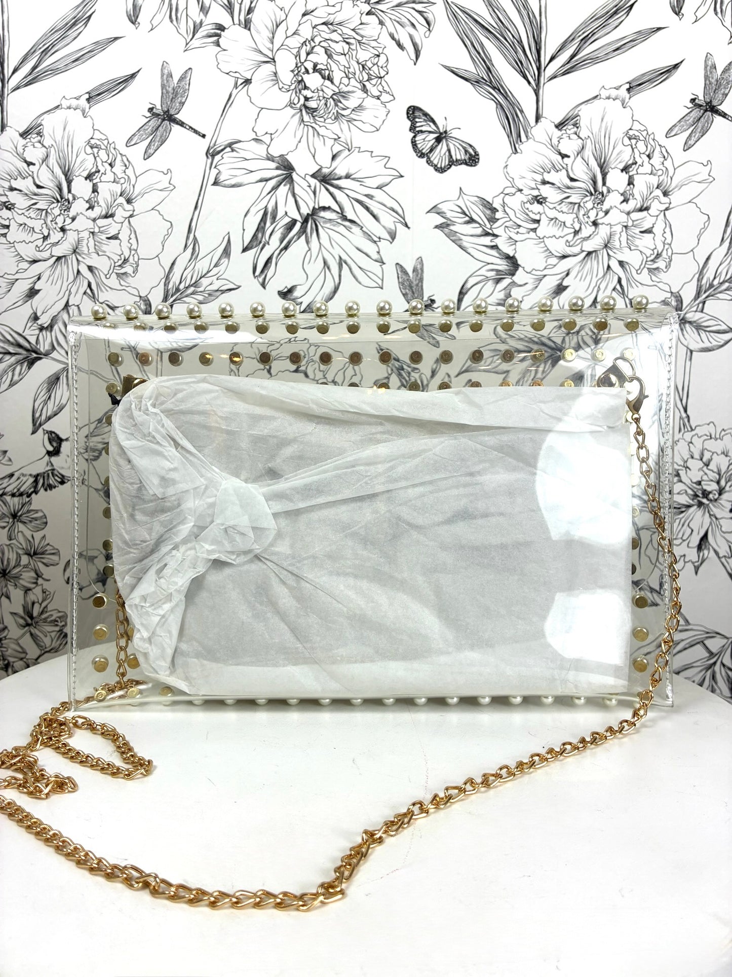 Pearls in the Stands Crossbody