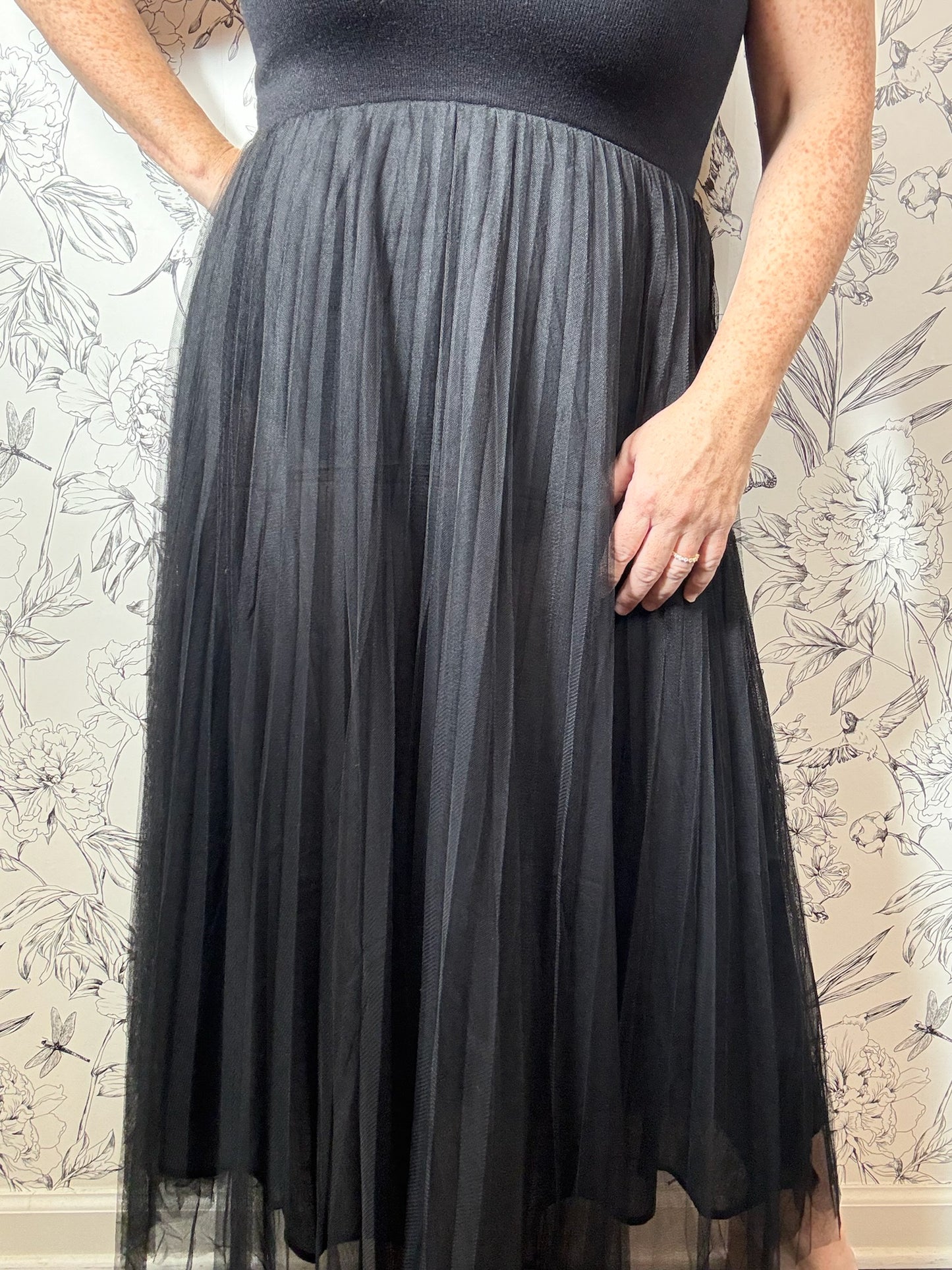 Ballet Noir Midi Dress