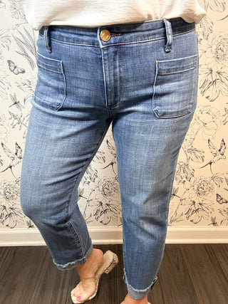 Amy Crop Straight Leg Jeans | Light Wash
