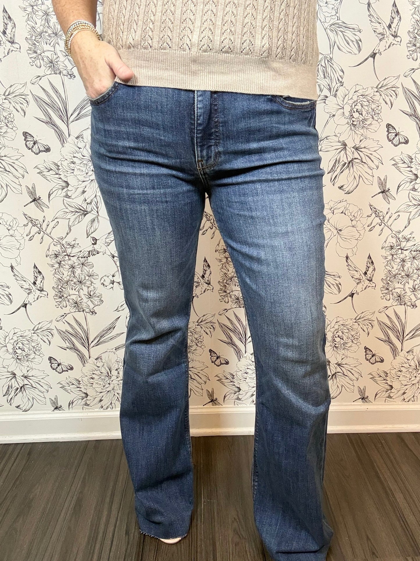 Stella Flare | Decent Wash