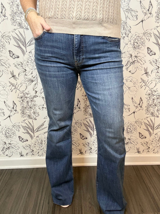 Stella Flare | Decent Wash