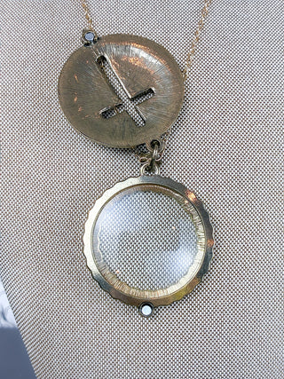 Heirloom Cross Magnifying Necklace