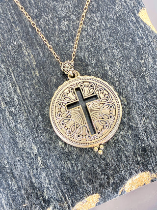 Heirloom Cross Magnifying Necklace