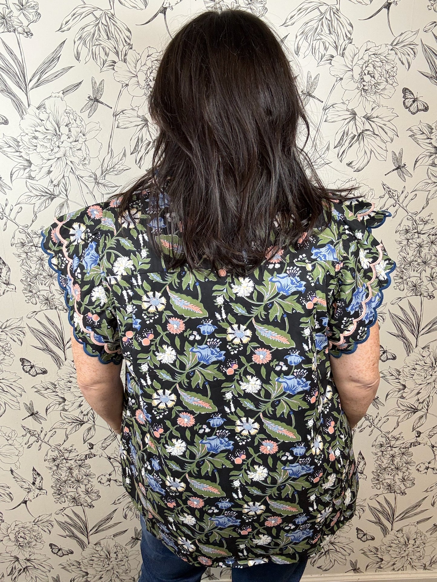 Floral Noir Flutter Curvy