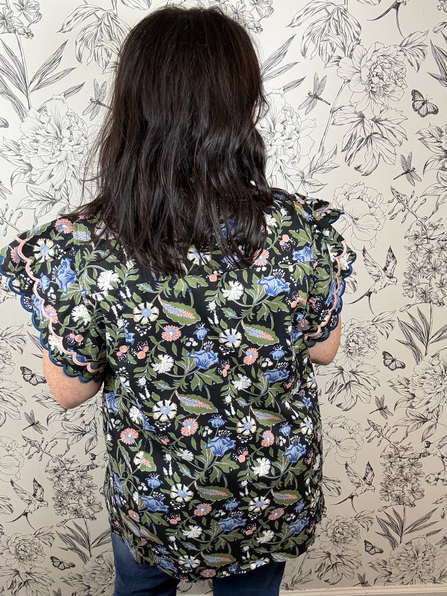 Floral Noir Flutter Curvy