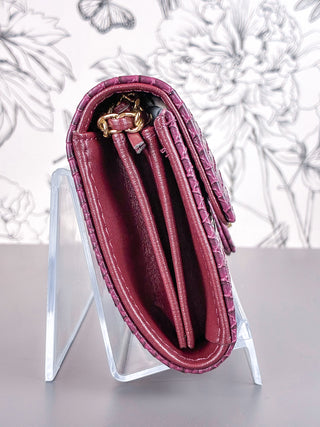 Bianca Faux Alligator Clutch | Burgundy