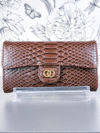 Bianca Faux Alligator Clutch | Chocolate