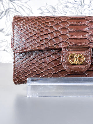 Bianca Faux Alligator Clutch | Chocolate