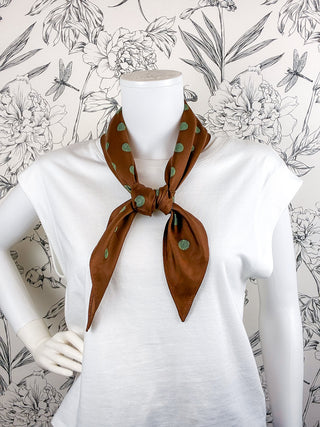 Triangle Scarf Dot | Brown