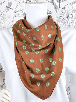Triangle Scarf Dot | Brown
