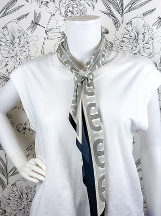 Triangle Scarf | Grey