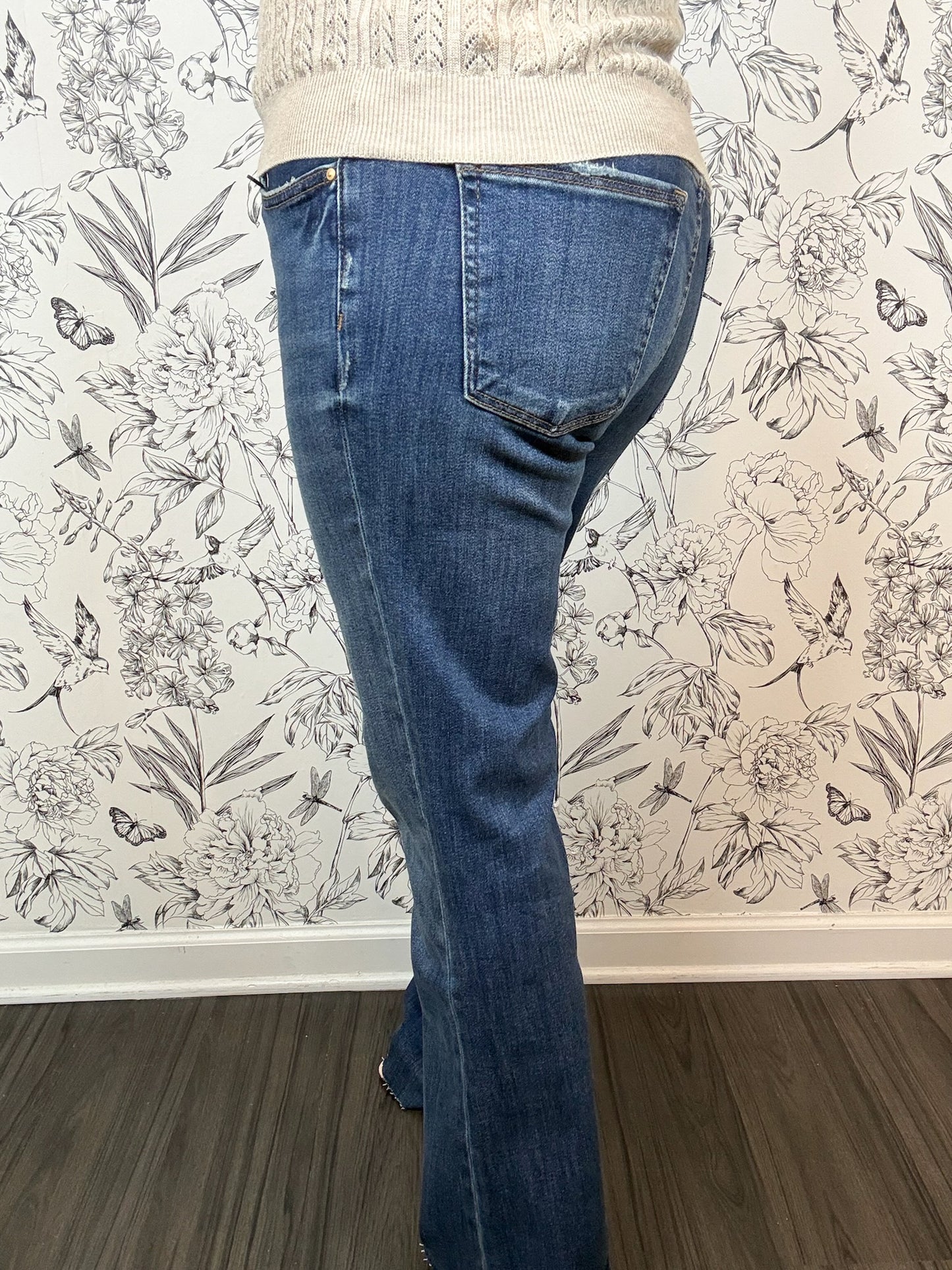 Stella Flare | Decent Wash