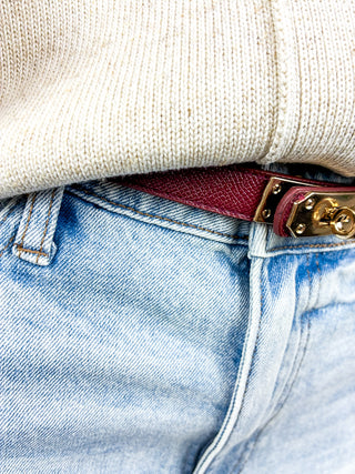 Turnlock Vegan Leather Belt | Burgundy
