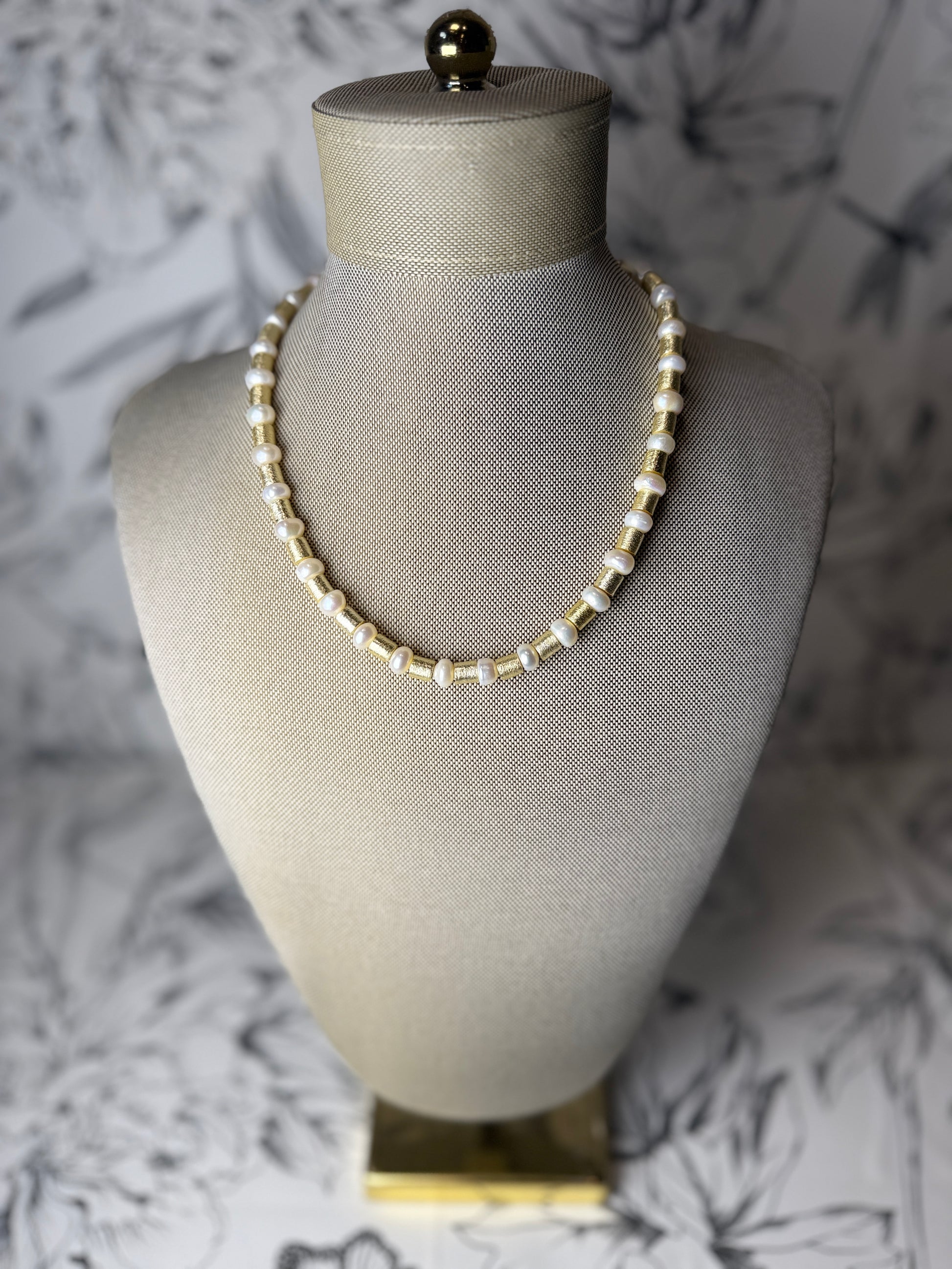 Manhattan Collar Necklace - Best & Co. Boutique