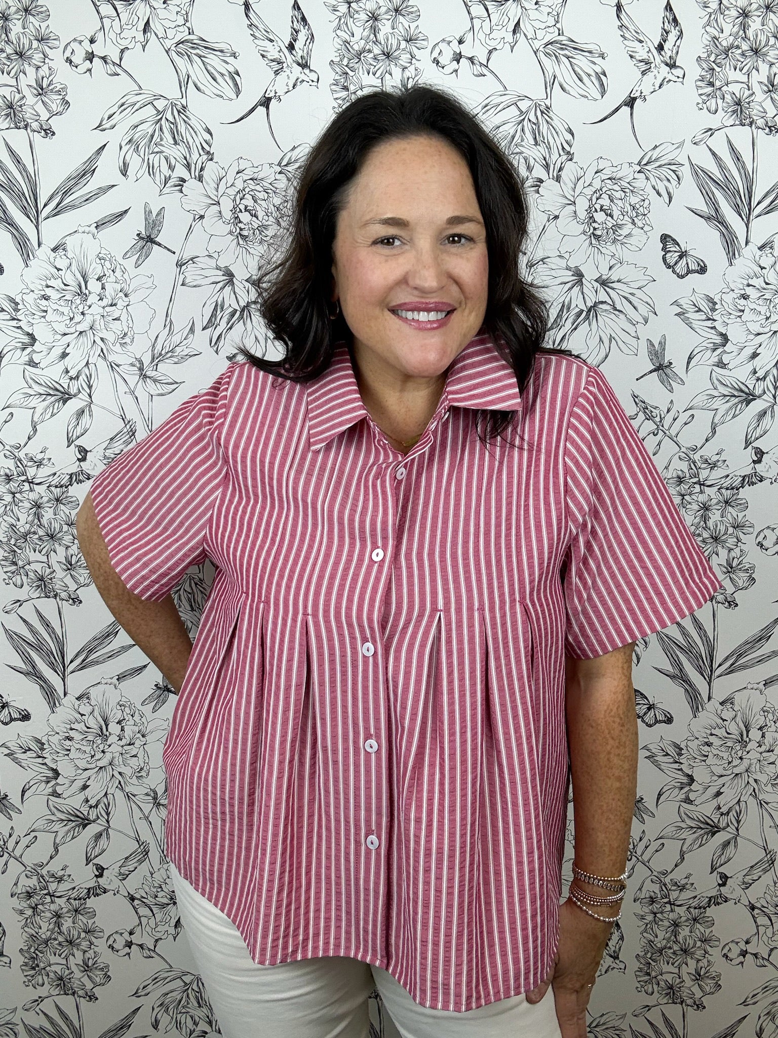 red and white pleated blouse SHE & SKY
