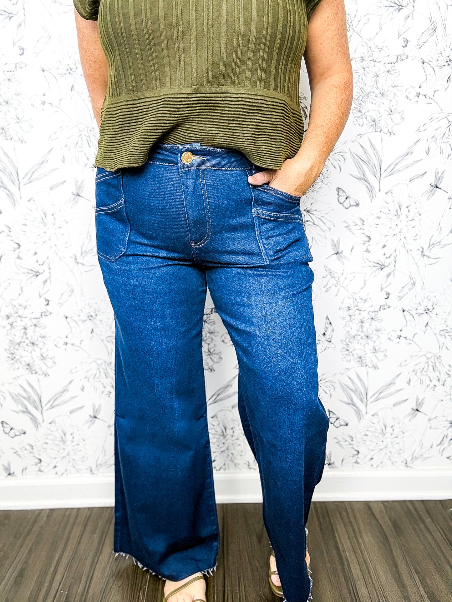 Meg Wide Leg | Director