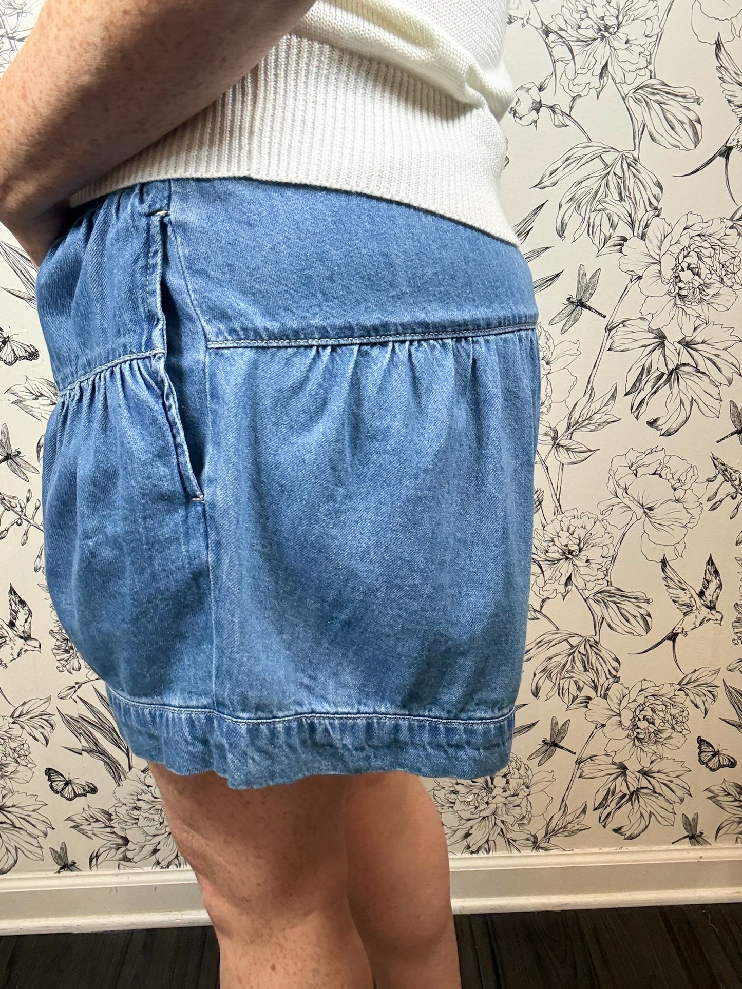 Weekender Shirred Shorts