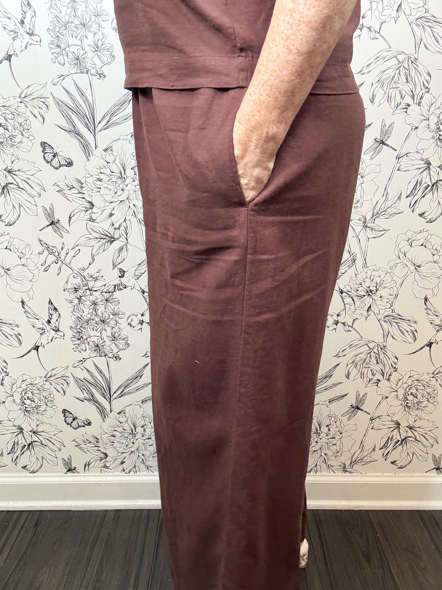 Scout Linen Pant in Chocolate Cherry