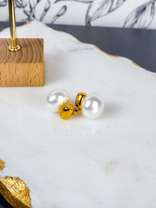 Megan Gold Pearl Stud Mila & Stevie 18K Gold Waterproof