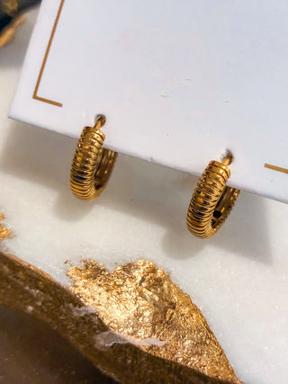 Ribbed Hoop Huggies by LinnyCo GOLD