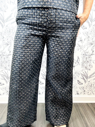 Romy Lurex Trouser Black and Gold Metallic Quilted Trouser, high Rise, button front, zip fly, crop length, side pockets, SINCERELY OURS, Holiday