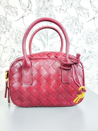 Uma Woven Handbag Burgundy BC BAGS, Crossbody convertible