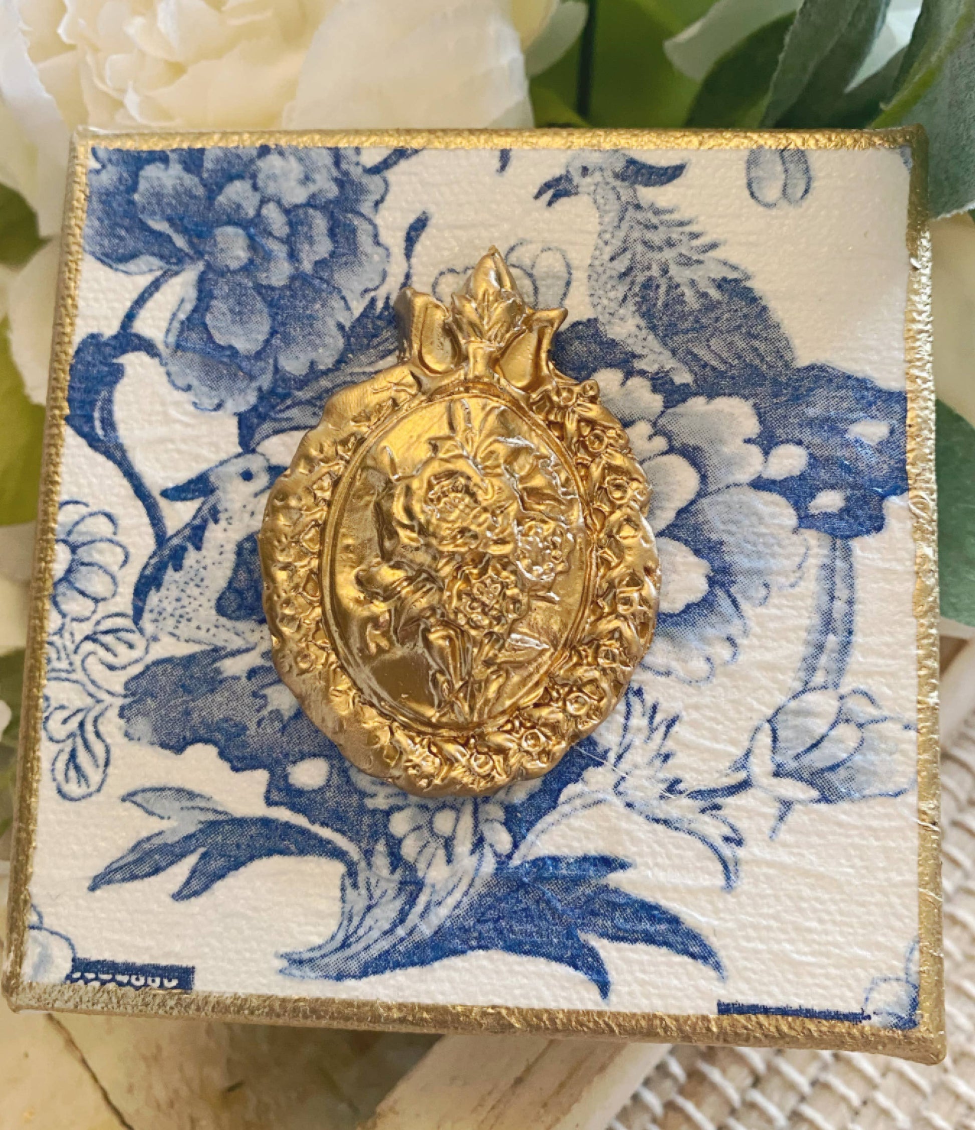 Chinoiserie Gilded Rose - Best & Co. Boutique