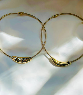 Delilah Hammered Magnetic Necklace | 18k Gold